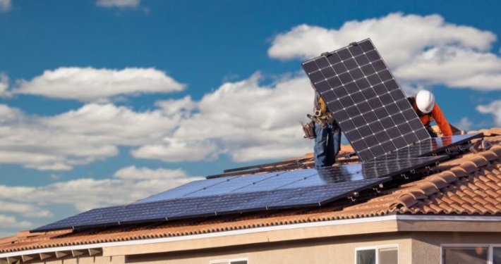 Combien de panneaux solaires pour ma maison